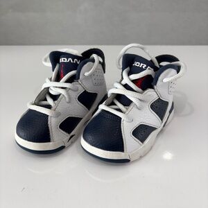 Jordan Air Jordan 6 Baby Sneaker White Navy Leather Athletic Size 5C